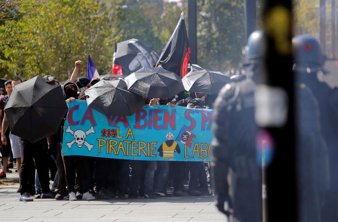 Acte 44 Des Gilets Jaunes 1 800 Manifestants Et Des