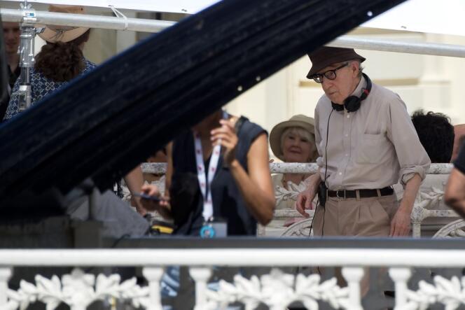 Le cinéaste Woody Allen sur le tournage de son nouveau film « Rifkin’s Festival » à Saint-Sébastien (Espagne), le 23 juillet.