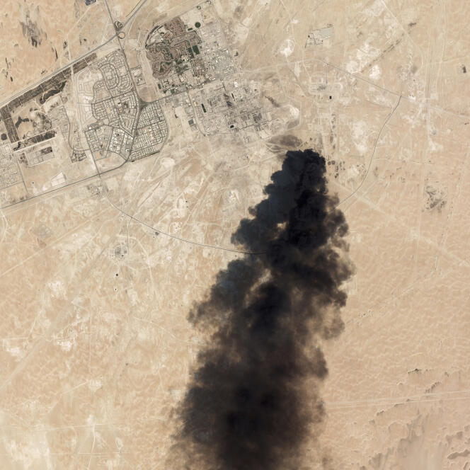 Image satellite de l’usine d’Abqaïq (Arabie saoudite), plus grand site mondial de transformation de brut, après l’attaque du 14 septembre.