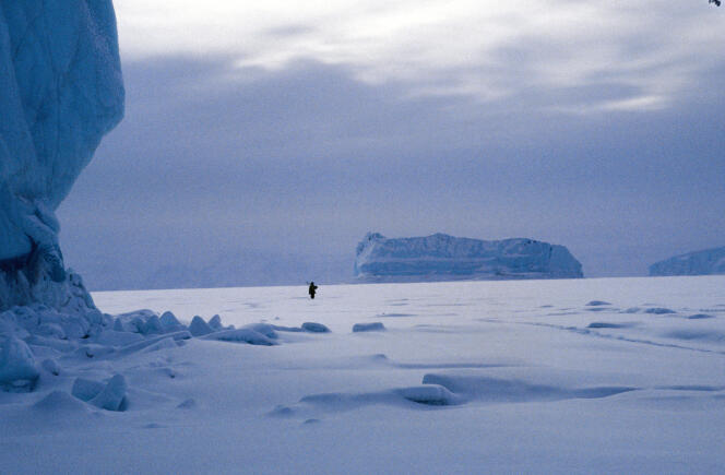 Un chasseur au Groenland, l’hiver.