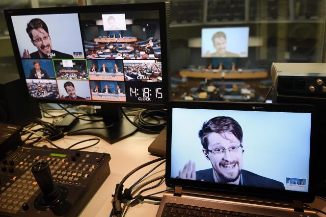 Edward Snowden s’exprime par liaison vidéo depuis la Russie lors d’une table ronde sur le thème « Améliorer la protection des lanceurs d’alerte », le 15 mars 2019 au Conseil de l’Europe, à Strasbourg.