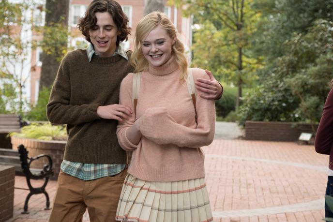Gatsby (Timothée Chalamet) et Ashleigh (Elle Fanning) dans « Un jour de pluie à New York », de Woody Allen.