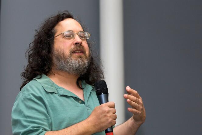 Richard Stallman lors d’une conférence à Saint-Etienne en 2008.
