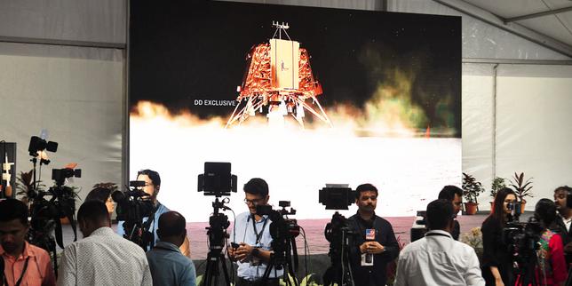 Les nationalistes indiens en plein sauvetage lunaire