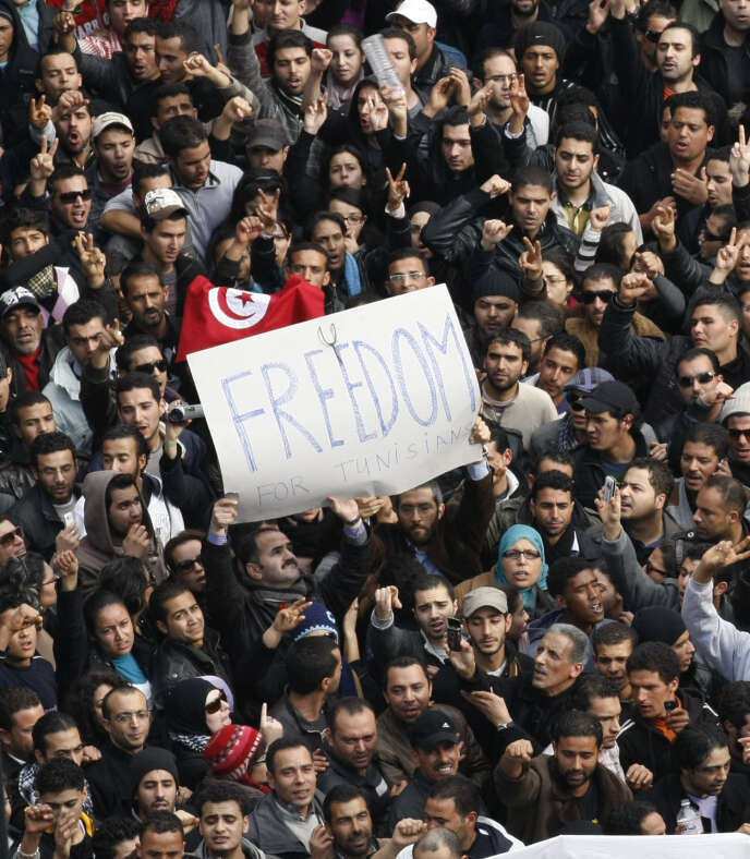 Manifestation contre Ben Ali, le 14 janvier 2011, à Tunis. Il quitte le pays ce jour-là.