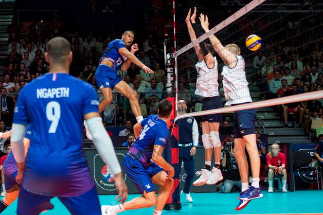 Stephen Boyer at the smash during a France-Finland match in Nantes during Euro 2019, September 21.  The sharp of the France team played two seasons in Verona, Italy.