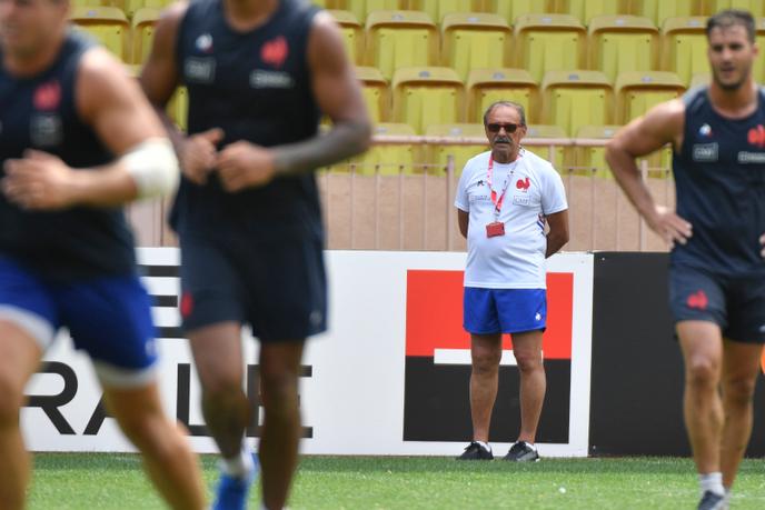 Rugby Le sélectionneur Jacques Brunel lors d’une session d’entraînement des Bleus, le 22 juillet 2019.