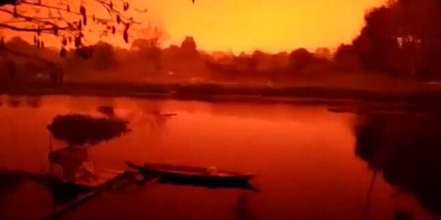 "Ce n'est pas la planète Mars" : à Sumatra, en Indonésie, le ciel devient rouge à cause des incendies