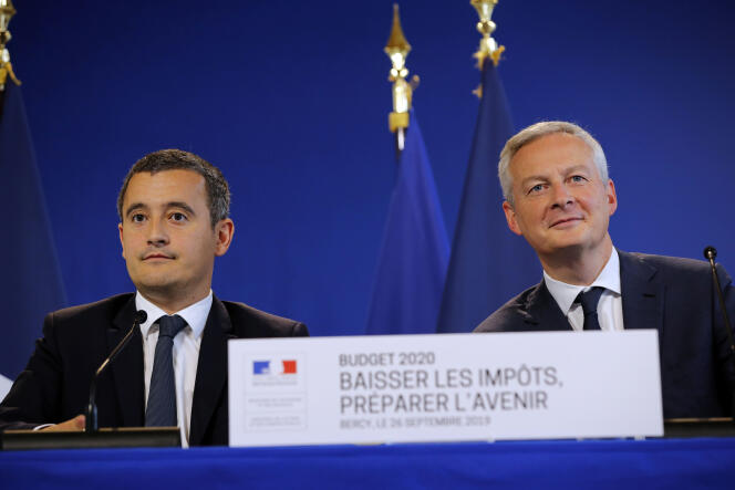 Gerald Darmanin, ministre de l’action et des comptes publics (à gauche), et Bruno Le Maire, ministre des finances, à Paris, le 26 septembre.
