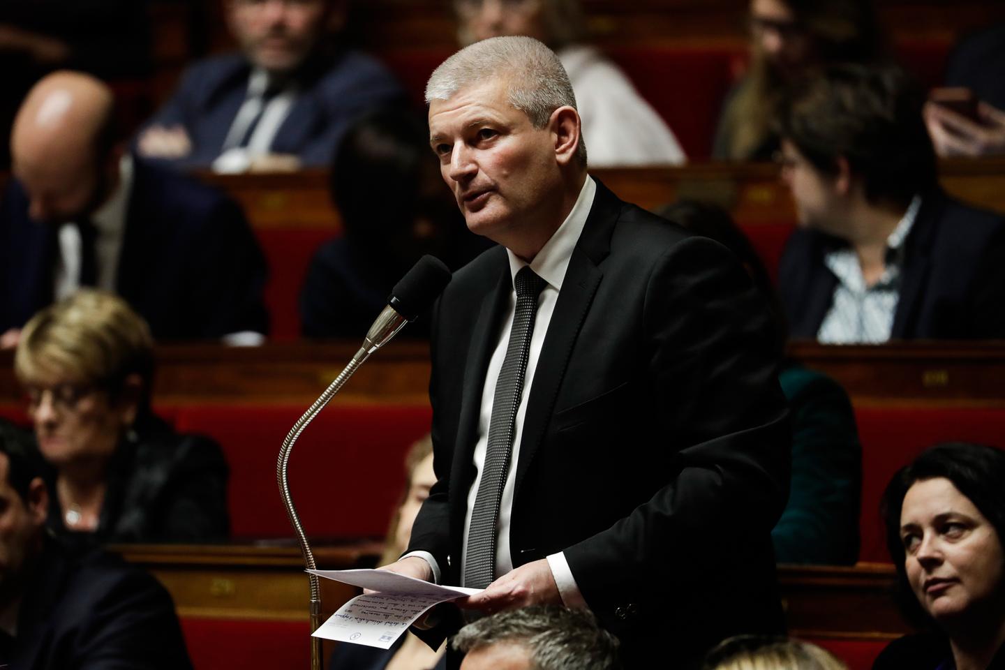 Regarder la vidéo Aide à mourir : réunis en commission, les députés élargissent les options d’administration de la substance létale