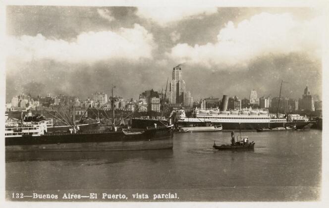 Carte postale du port de Buenos Aires, Argentine, vers 1940.