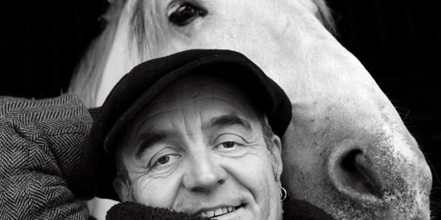 Jean-Luc Thomas, le flûtiste qui enchante les chevaux de Zingaro