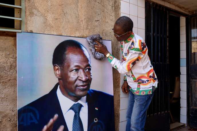 Nana Thibaut fut l’un des premiers à réclamer le retour de l’ancien chef de l’Etat, dès 2016. Il est le fondateur du Mouvement pour le retour de Blaise Compaoré.