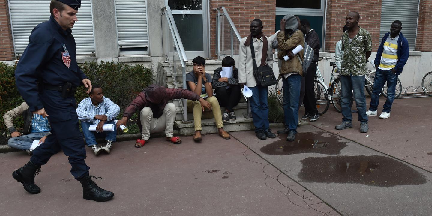 Foreigners Sue The State For Not Being Able To Get An Appointment