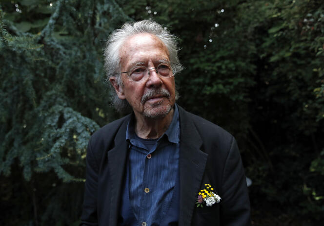 L’auteur autrichien Peter Handke dans sa maison, près de Paris, le 10 octobre 2019.