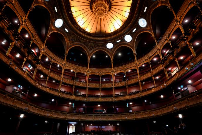 Quand Le Theatre Du Chatelet Commercialise Son Parfum