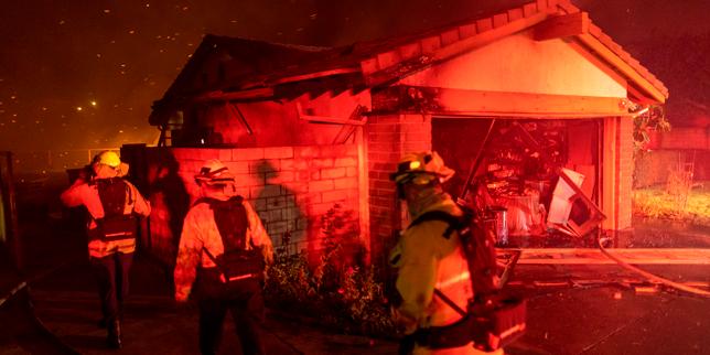 En Californie, des milliers d’habitants évacués après le déclenchement d’un incendie