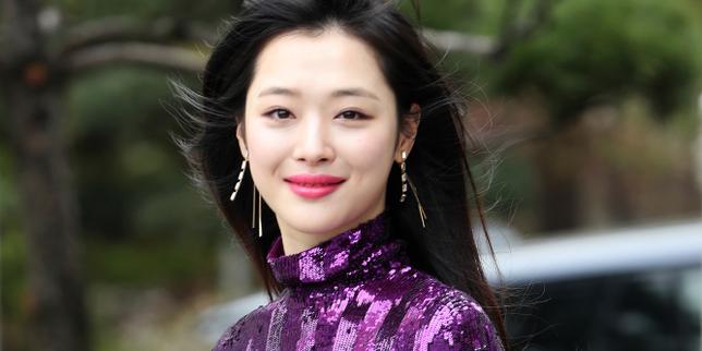 La star de K-pop Sulli retrouvée morte à son domicile