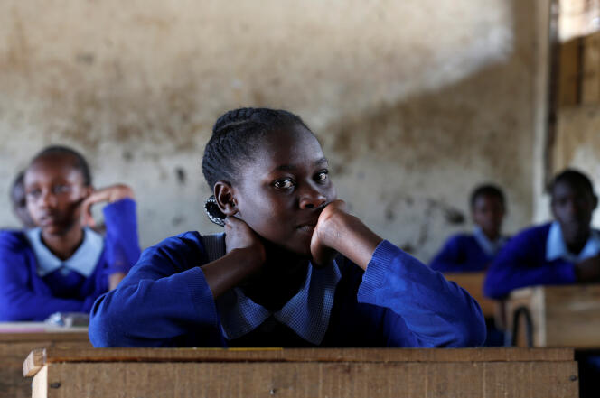 Une élève d’une école primaire de Nairobi, au Kenya, en octobre 2017.