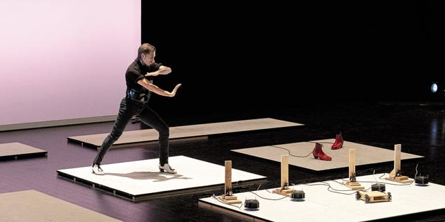 Israel Galván danse avec les robots