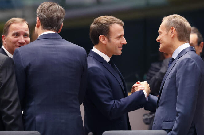 «  L’offensive contre les droits est de plus en plus assumée par de nombreux dirigeants » (Le président du Conseil européen Donald Tusk et Emmanuel Macron à Bruxelles, le 17 octobre).