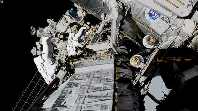 Les astronautes de la NASA, Jessica Meir and Christina Koch, ont effectué une sortie de plus de sept heures dans l’espace, la première de l’Histoire pour deux femmes ensemble, le 18 octobre.