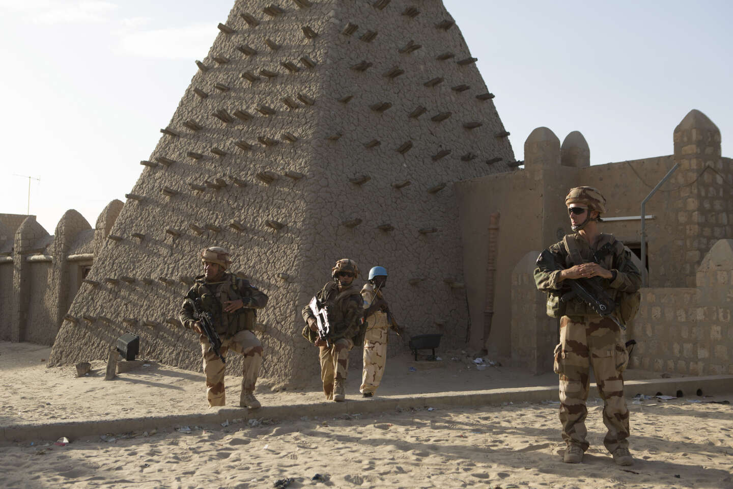 Mali : un casque bleu tué, huit autres gravement blessés dans le Nord