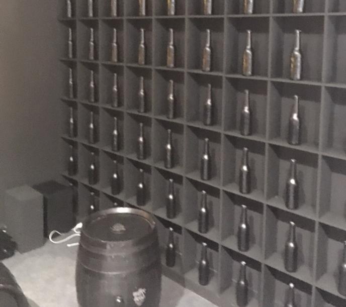 Bières d'Emeka Ogboh, FIAC 2019