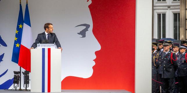 De l’immigration au voile, comment le débat a échappé à Emmanuel Macron