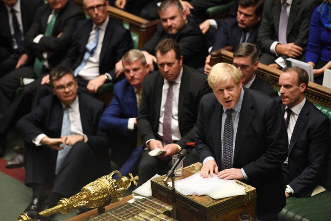 Le premier ministre britannique, Boris Johnson, devant les députés de la Chambre des communes à Londres, le 19 octobre.
