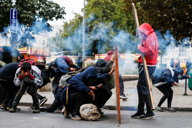 Manifestation dans les rues de Valparaiso (Chili), le 19 octobre.