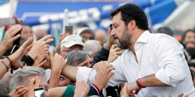 A Rome, Matteo Salvini réussit à rassembler toutes les droites derrière sa bannière https://www.lemonde.fr/international/article/2019/10/20/a-rome-matteo-salvini-reussit-a-rassembler-toutes-les-droites-derriere-sa-banniere_6016209_3210.html?utm_term=Autof