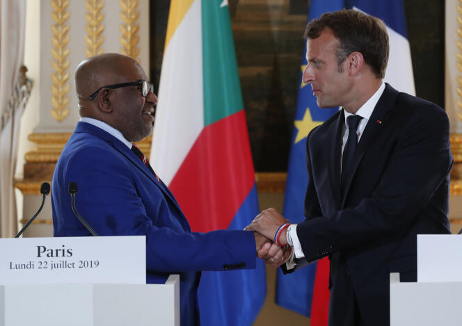 Azali Assoumani, président des Comores, qui a été élu à  la présidence de  l’Union africaine le 18 février, et Emmanuel Macron, à l’Elysée, à Paris, le 22 juillet 2019.  