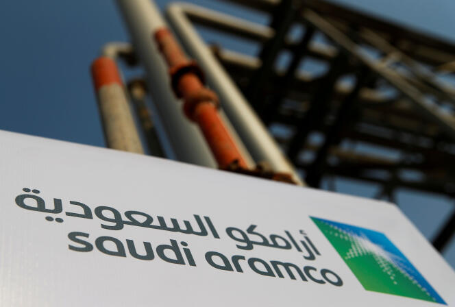 Saudi Aramco, propriété du Royaume, est assise sur les plus vastes réserves mondiales de pétrole : l’équivalent de 260 milliards de barils.