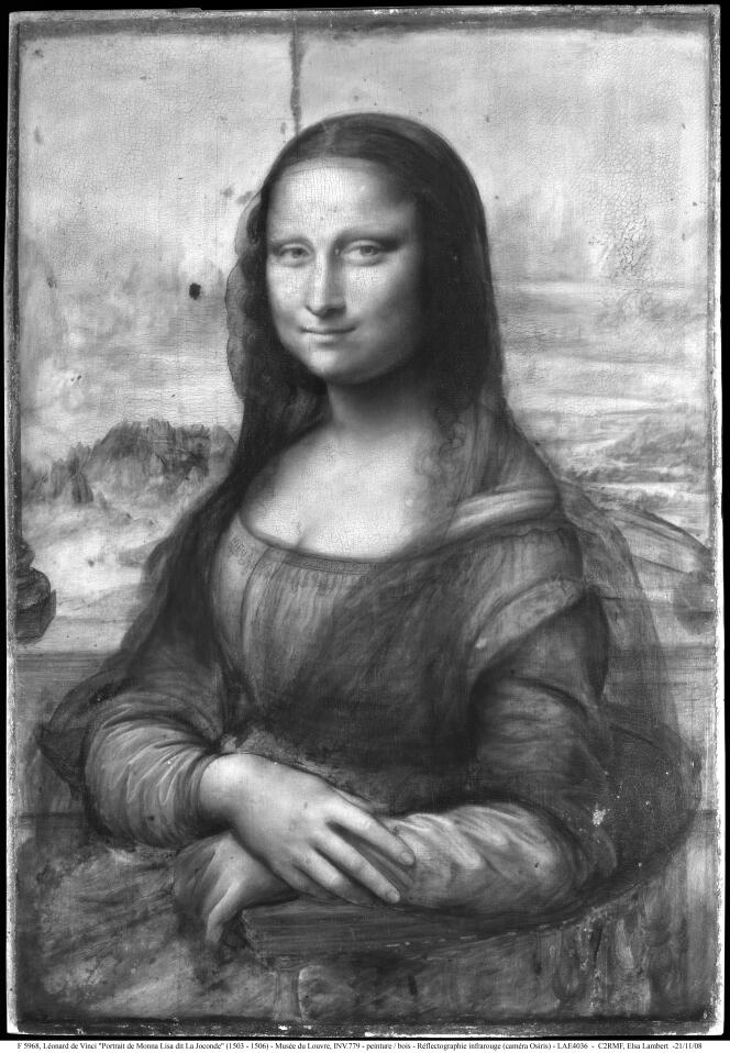 L’image du premier dessin de « La Joconde », par Léonard de Vinci en 1503-1504, à Milan,  visible sous la peinture, révélé par la réflectographie infrarouge,  a été réalisée par le Centre de Recherche et de restauration des musées de France (C2RMF), à Paris.
