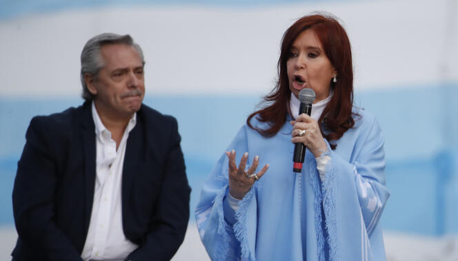 Le péroniste Alberto Fernandez et l’ex-présidente Cristina Kirchner, à Mar del Plata, en Argentine, le 24 octobre.