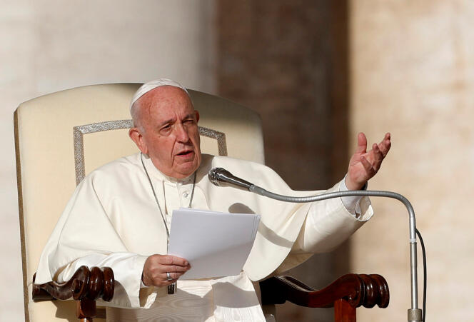Le pape François lors d’une assemblée générale au Vatican, le 23 octobre.