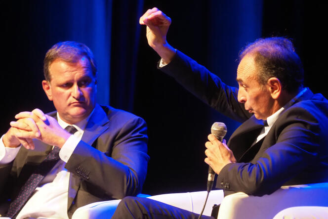Louis Aliot (à gauche), lors d’un débat avec Eric Zemmour, à Perpignan, le 23 septembre.