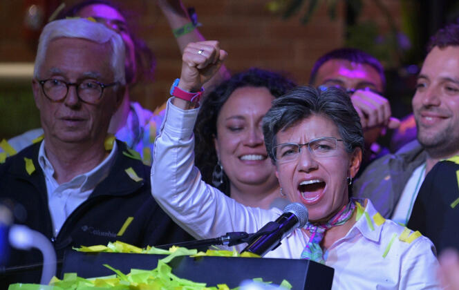 Claudia Lopez célèbre sa victoire à Bogota, dimanche 27 octobre.