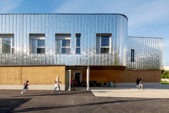 La Ville De Nanterre A L Ecole De La Terre Crue