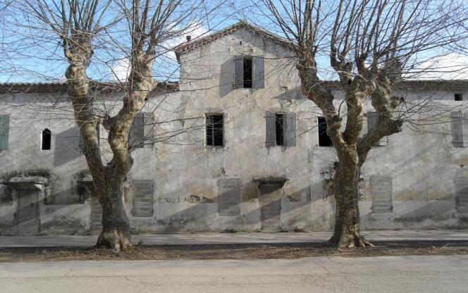 L’ancienne cité ouvrière de Viviers, en Ardèche, ressemble à un décor de carton-pâte.