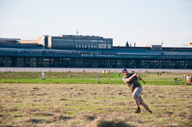 L’aéroport Tempelhof de Berlin, réhabilité en immense parc.