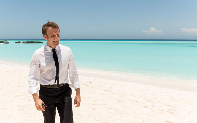 Le président français, Emmanuel Macron, sur l’île de Grande Glorieuse, dans l’océan Indien, le 23 octobre 2019.