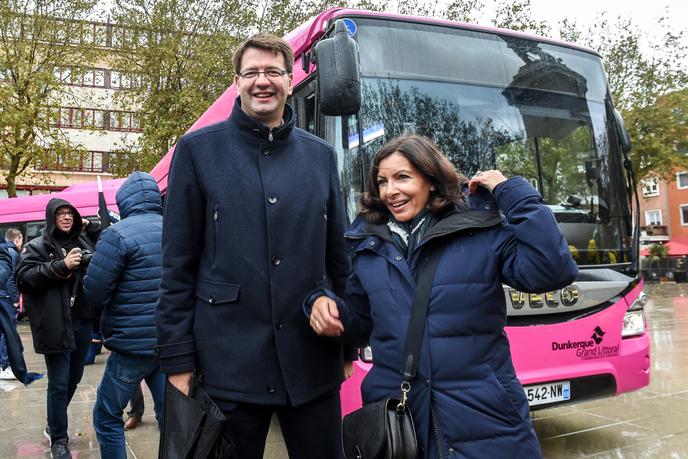Anne Hidalgo, la maire de Paris, avec Patrice Vergriete, son homologue de Dunkerque, la veille du lancement des DK’Bus, 30 octobre 2018.