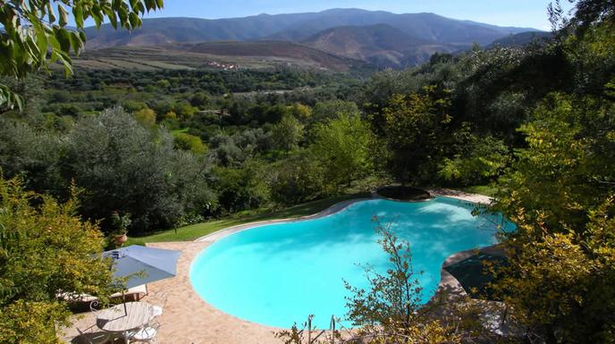 Hồ bơi của Morocco Lodge, ở Amizmiz, độ cao 1000 mét.