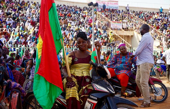 Plus de 10 000 personnes se sont rassemblées, le 26 octobre 2019, au Stade municipal de Ouagadougou pour exprimer leur soutien aux forces de défense et de sécurité burkinabées.