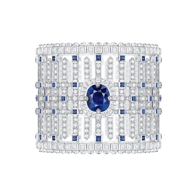 Bracelet Riders of the Knights en or gris, saphir pour 11,47 carats, et diamants pour 16,59 carats, Louis Vuitton.