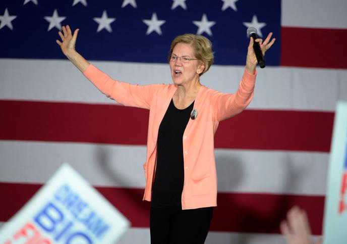 La sénatrice du Massachusetts, Elizabeth Warren, candidate à l’investiture démocrate, en campagne à Raleigh (Caroline du Nord), le 7 novembre.