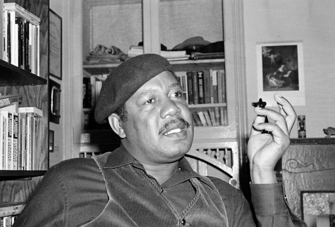 Ernest Gaines, en 1977, dans sa maison de San Francisco.