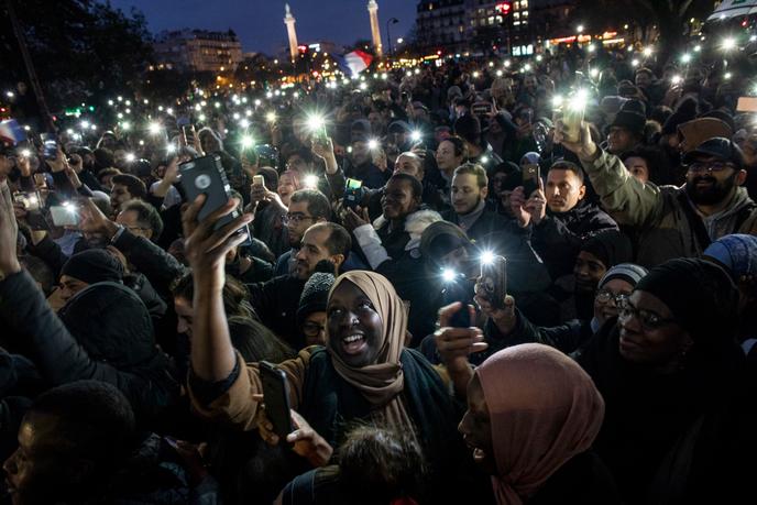 Plus De 13 000 Personnes Marchent A Paris Contre La Stigmatisation Des Francais De Confession Musulmane